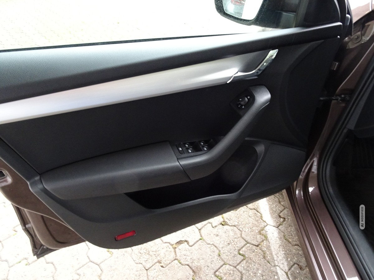 Skoda Octavia 1.4 TSI Combi FACELIFT ALU CLIMATRONIC PDC TEMPOMAT