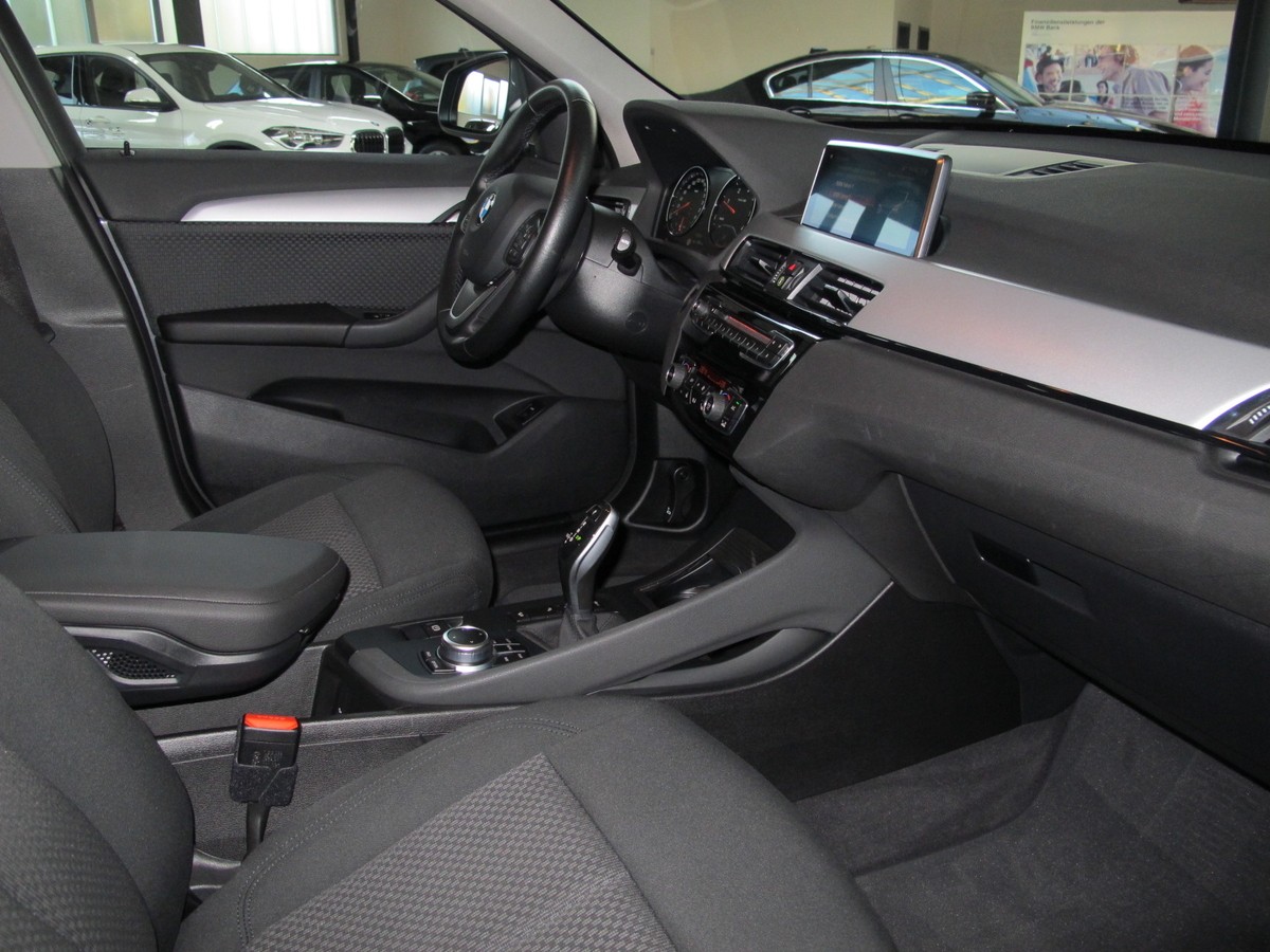 BMW X1 X-Drive 18d LED MFL Navi. PDC v+h