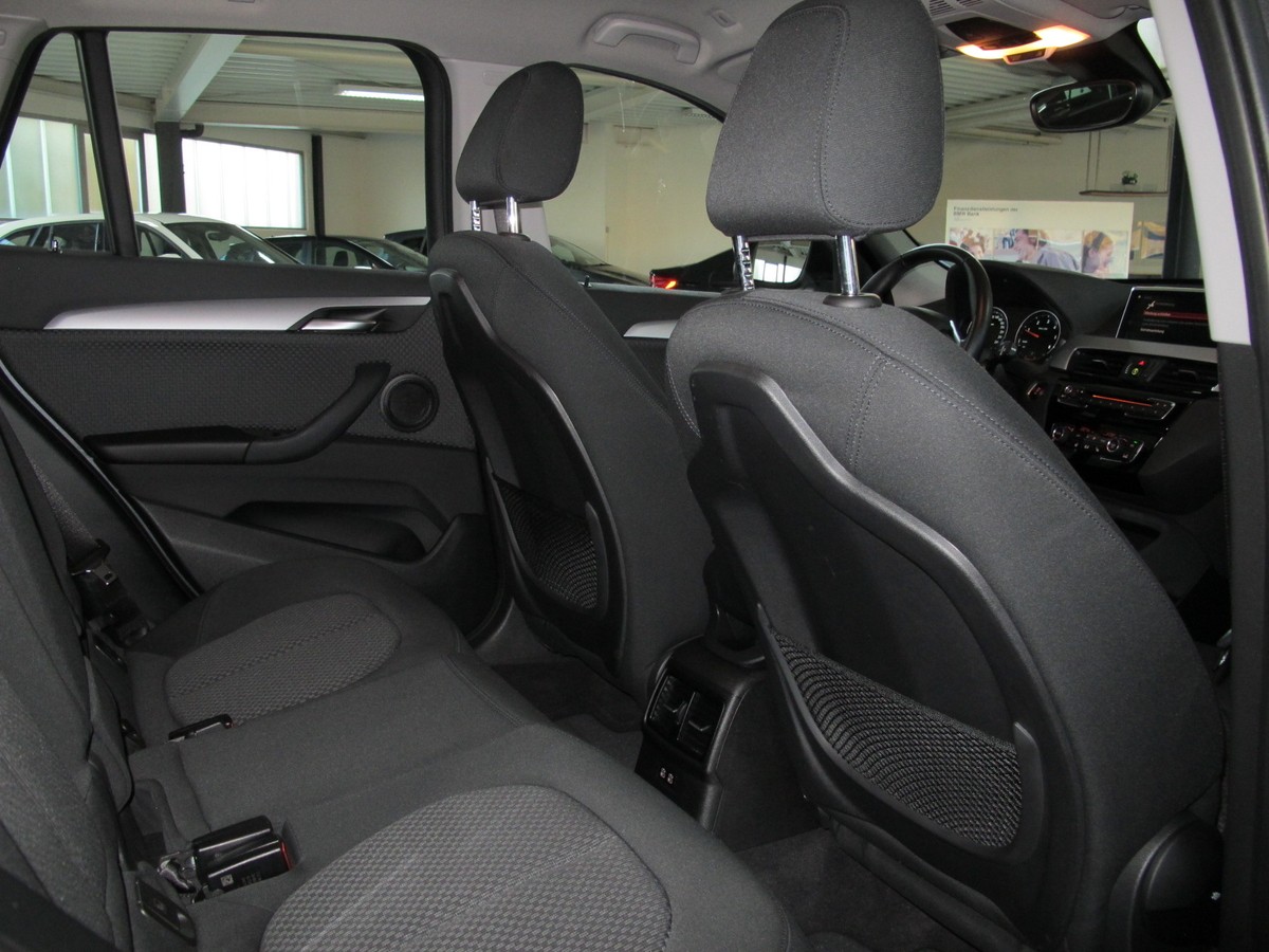 BMW X1 X-Drive 18d LED MFL Navi. PDC v+h