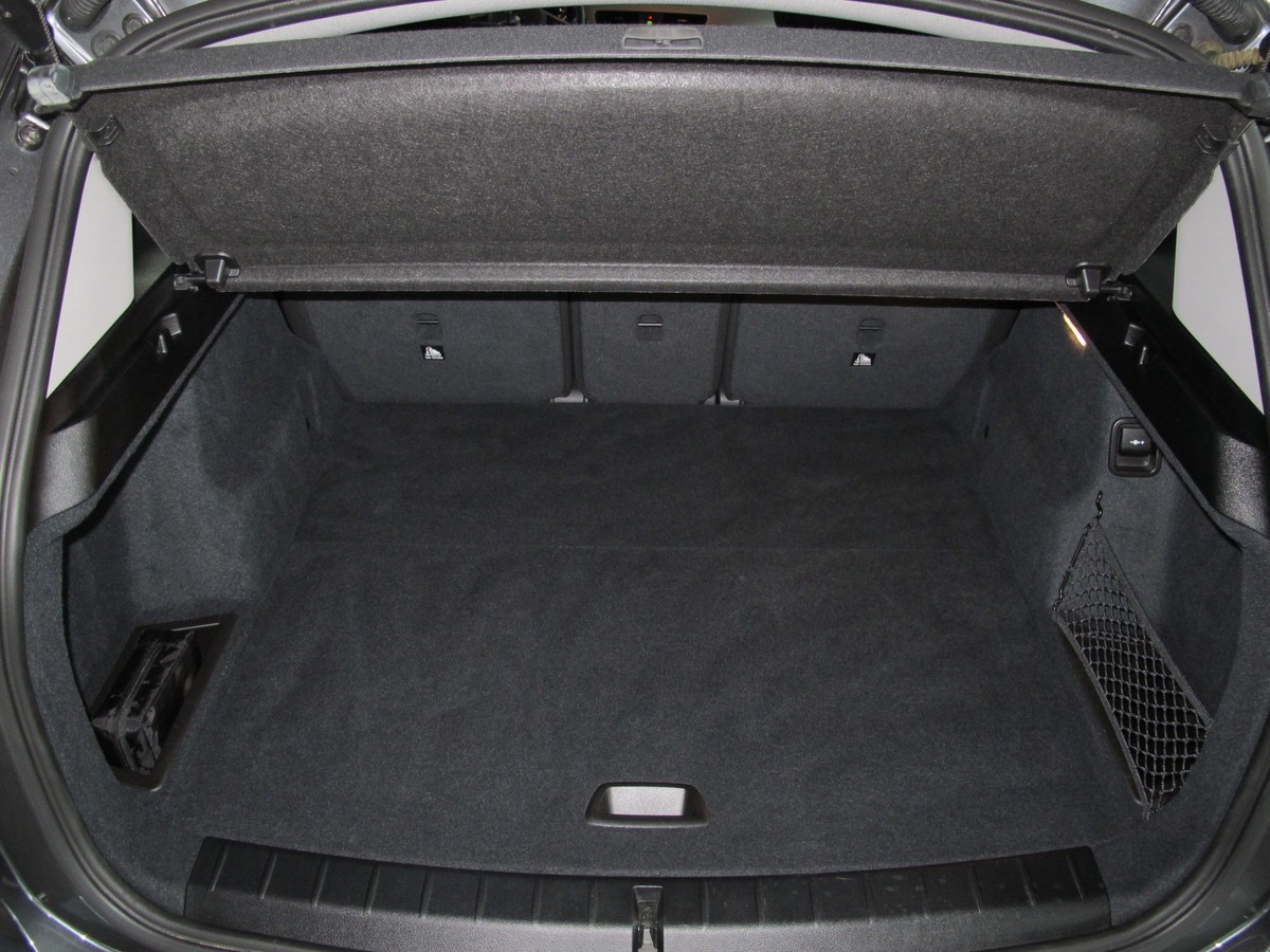 BMW X1 X-Drive 18d LED MFL Navi. PDC v+h
