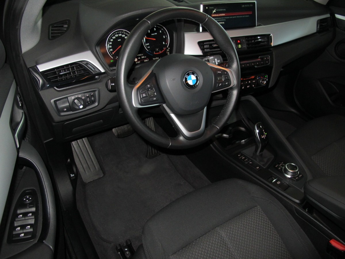 BMW X1 X-Drive 18d LED MFL Navi. PDC v+h