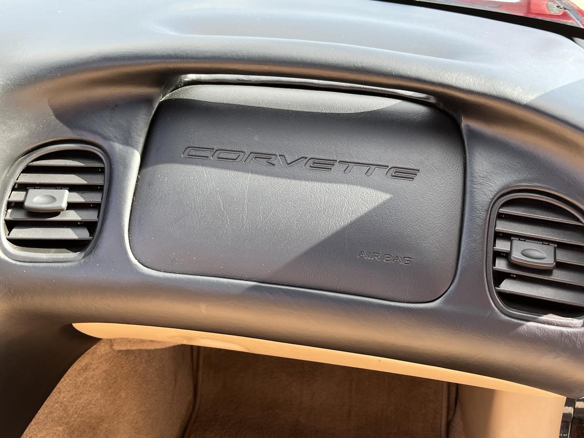 Corvette C5  50th Anniversary 5.7L V8 