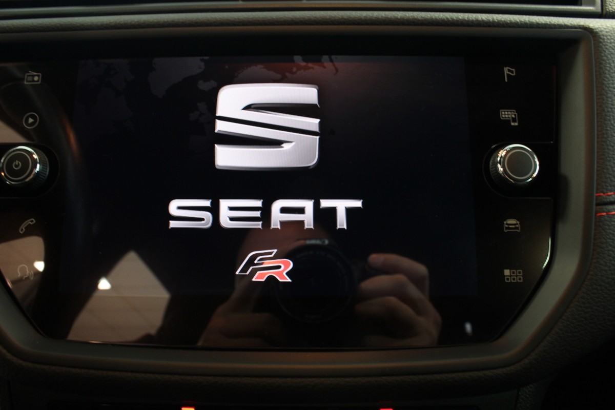 Seat Arona 1.5 TSI FR NAV.LED.PDC+.TEMPOMAT.