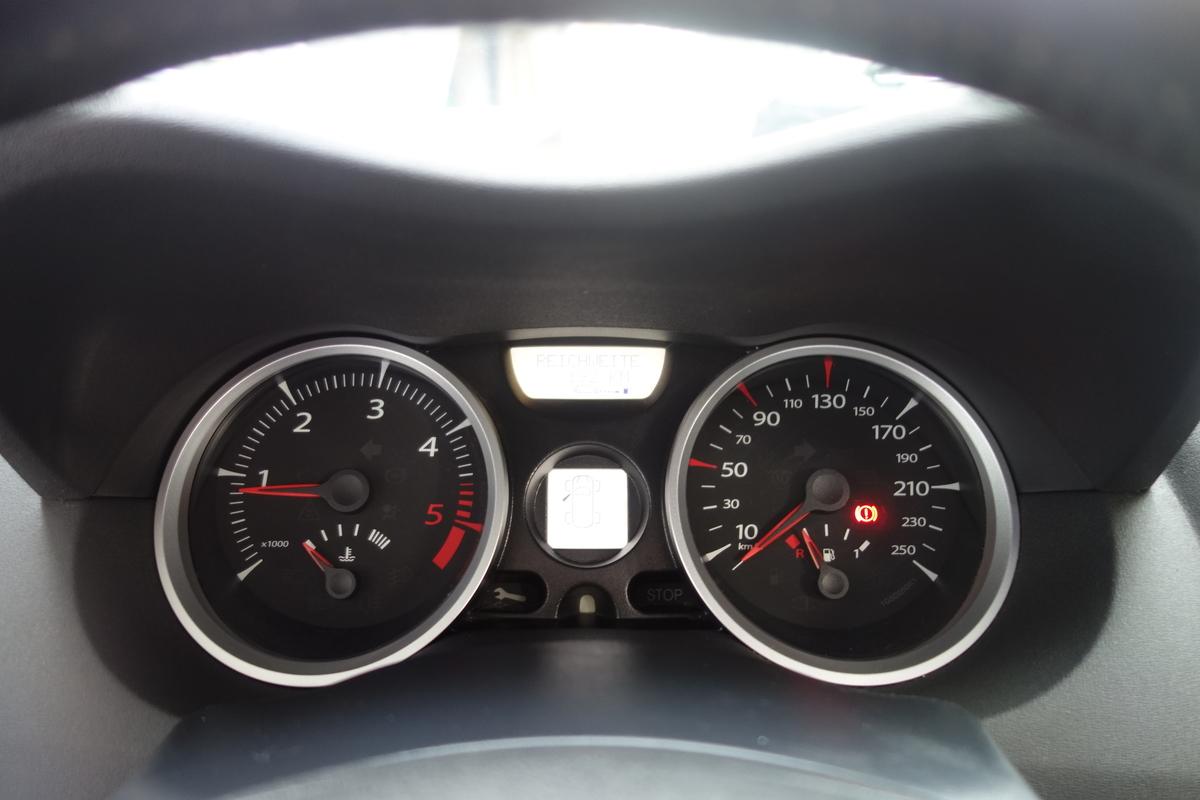 Renault Megane 1,9 dCi FAP CC KLIMA ALU LEDER PDC SHZ AHK 