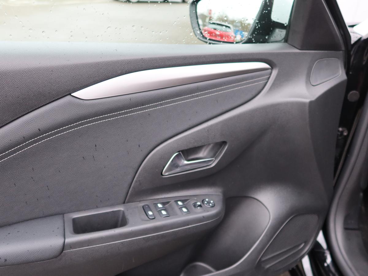 Opel Corsa GS Line*LED*KAMERA*SHZ*CARPLAY*ALLWETTER