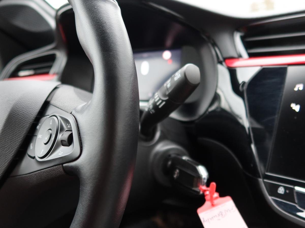 Opel Corsa GS Line*LED*KAMERA*SHZ*CARPLAY*ALLWETTER