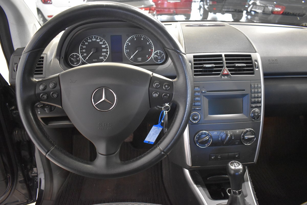 Mercedes-Benz A 200 A-Klasse  Avantgarde PDC SHZ