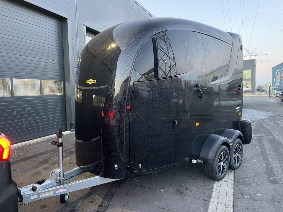 Humbaur Maximus 2.7t Poly Sattelkammer,100 km/h, Trittschutz