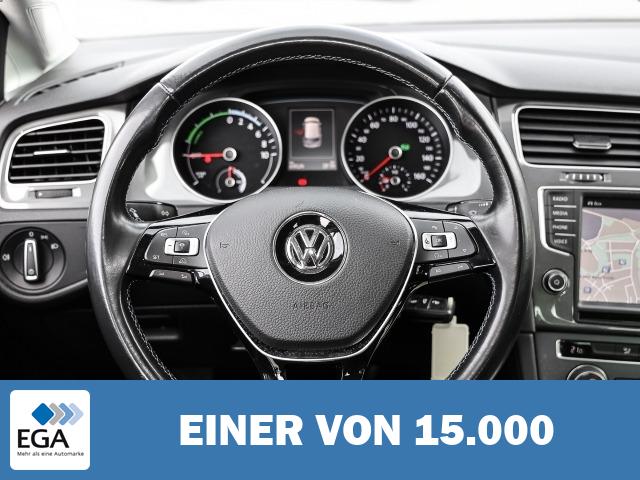 Volkswagen Golf VII e- Navi LED Scheinwerferreg. ACC 2-Zonen-Klimaautom Klimaautom Fahrerpr