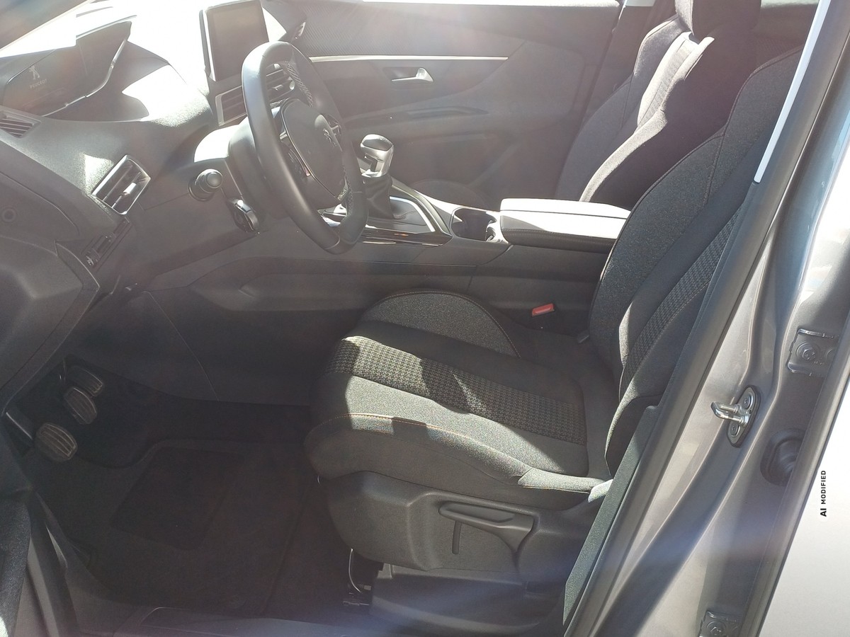 Peugeot 3008 1.2 PURE TECH 130 ACTIVE 1H*22TKM*NAVI*CAM*SHZ*PDC V+H