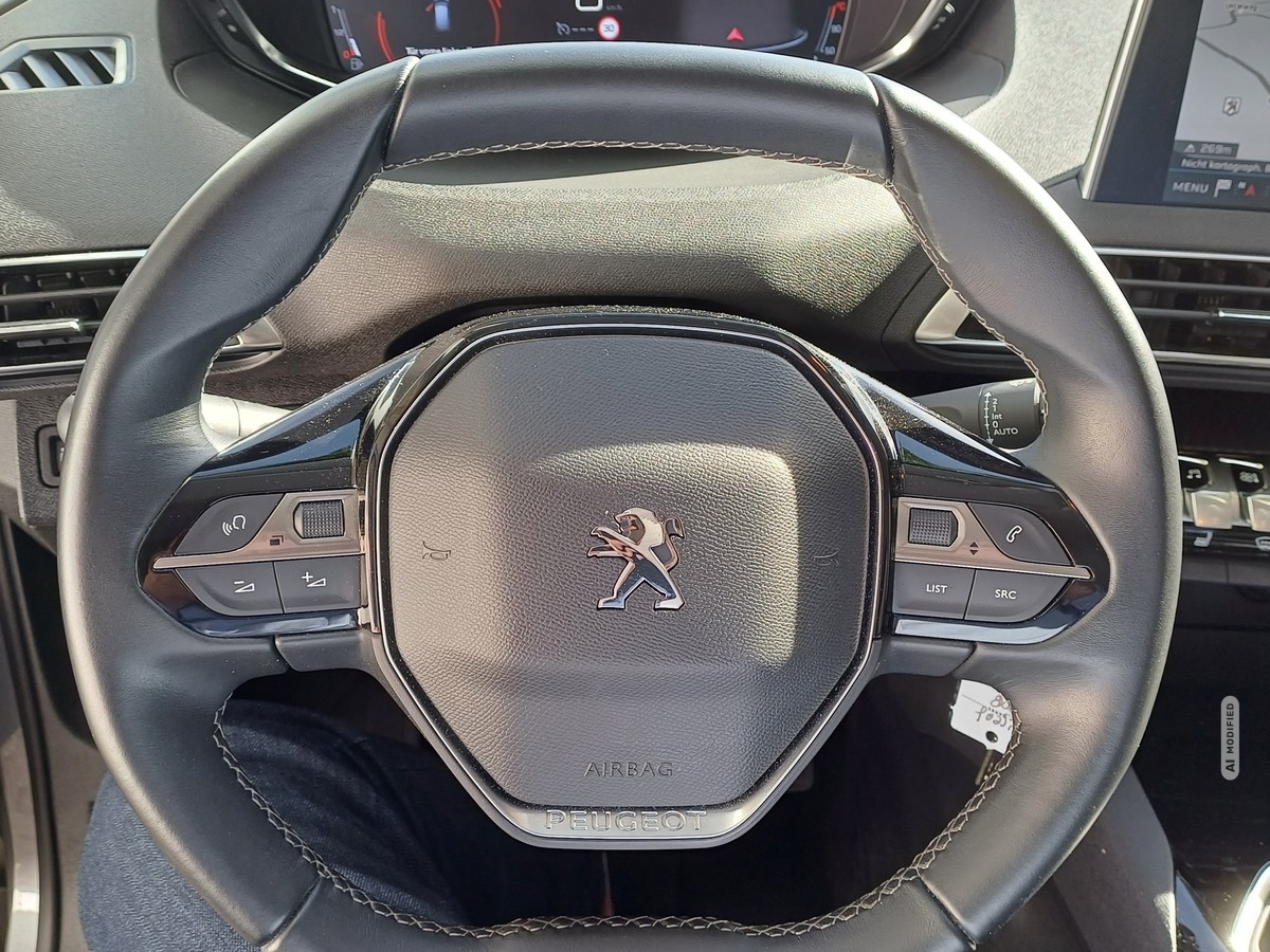 Peugeot 3008 1.2 PURE TECH 130 ACTIVE 1H*22TKM*NAVI*CAM*SHZ*PDC V+H