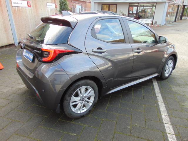 Toyota Yaris 1.5 Hybrid - R.Kam + PDC - Sitzhzg -  T.omat - LED 