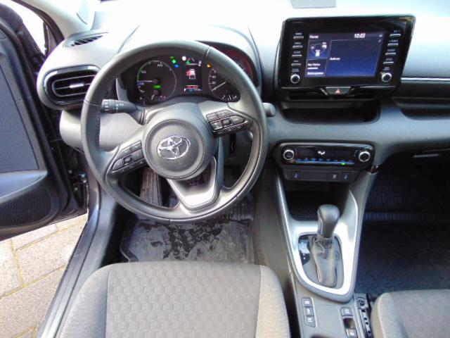 Toyota Yaris 1.5 Hybrid - R.Kam + PDC - Sitzhzg -  T.omat - LED 