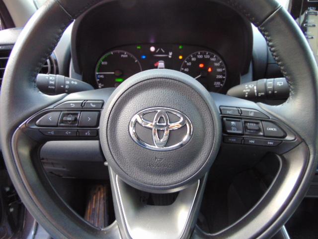 Toyota Yaris 1.5 Hybrid - R.Kam + PDC - Sitzhzg -  T.omat - LED 