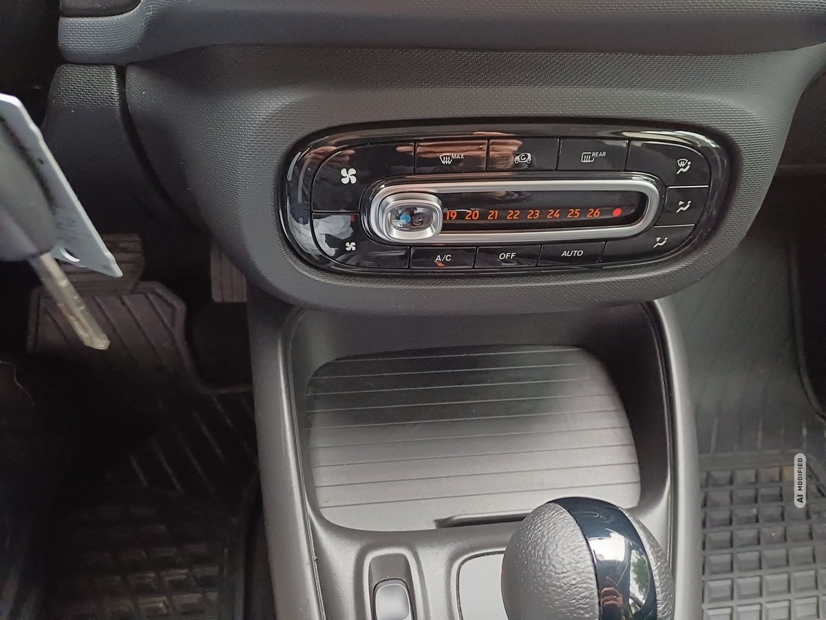 Smart ForTwo EQ KLIMAAUTOMATIC ALU SHZ TEMPO DAB