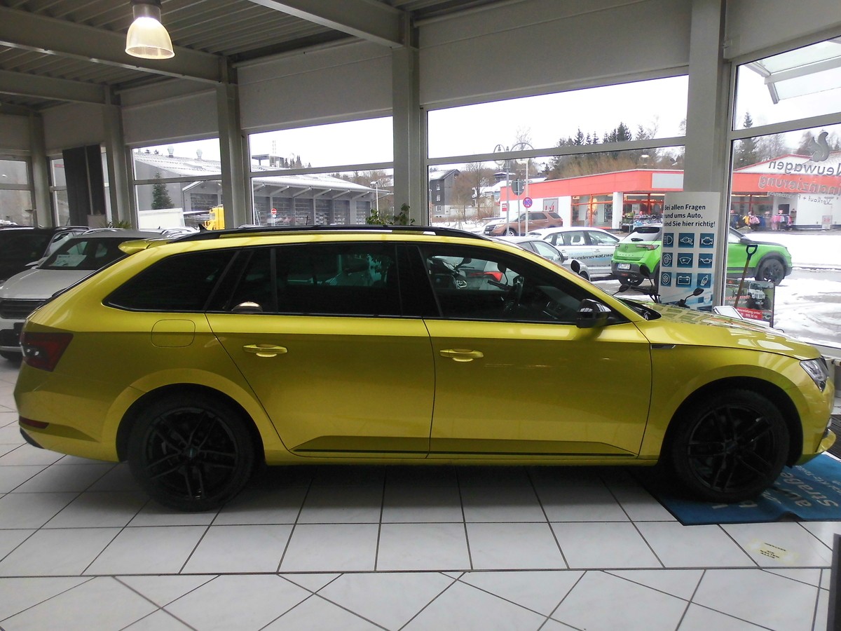 Skoda Superb Sportline iV DSG, AHK, Standklima, 2,5 J. Garantie