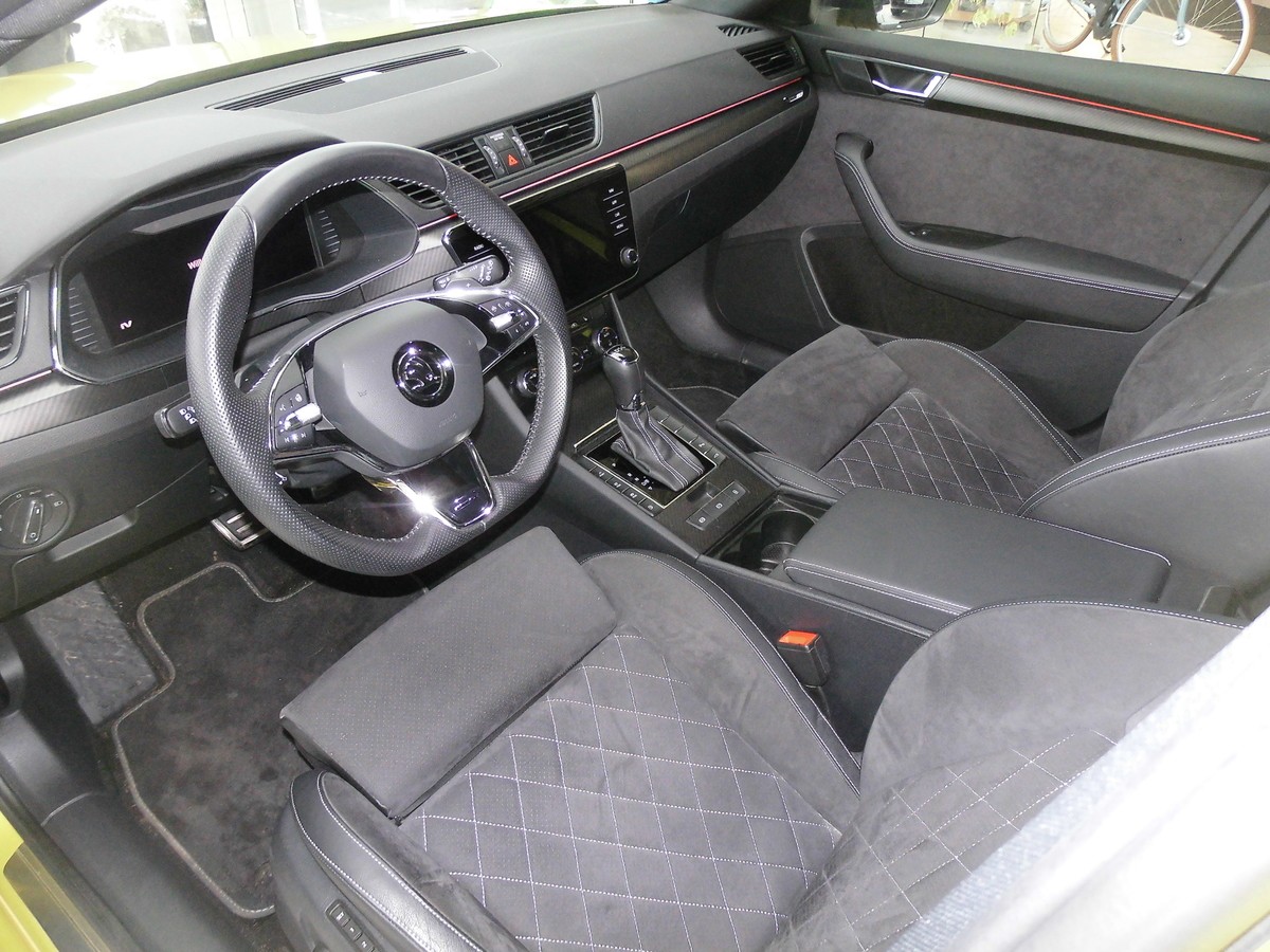 Skoda Superb Sportline iV DSG, AHK, Standklima, 2,5 J. Garantie