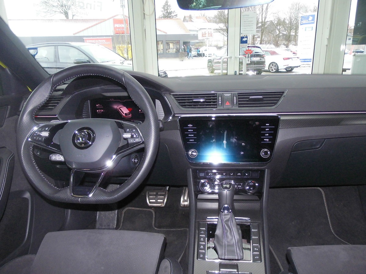 Skoda Superb Sportline iV DSG, AHK, Standklima, 2,5 J. Garantie