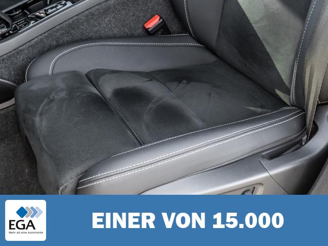 Volvo XC40 Plus Dark Recharge Plug-In Hybrid 2WD T5 Twin Engine EU6d StandHZG Navi dig