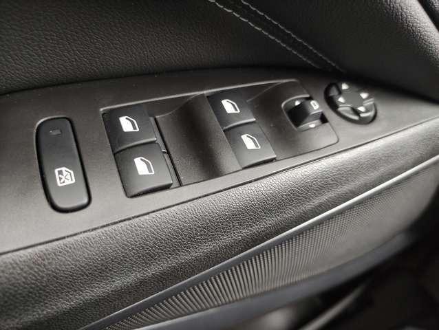 Opel Crossland Aut. Elega. NAVI/APP~LED~SHZ~RFK~ALU