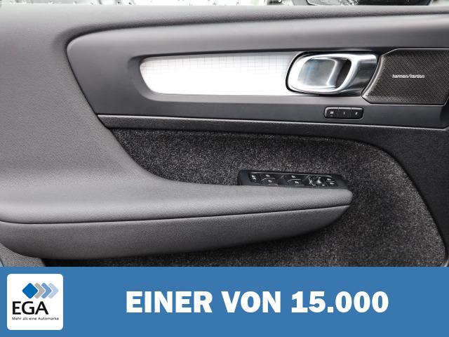 Volvo XC40 Plus Dark 2WD B3 EU6d digitales Cockpit Memory Sitze Soundsystem HarmanKard
