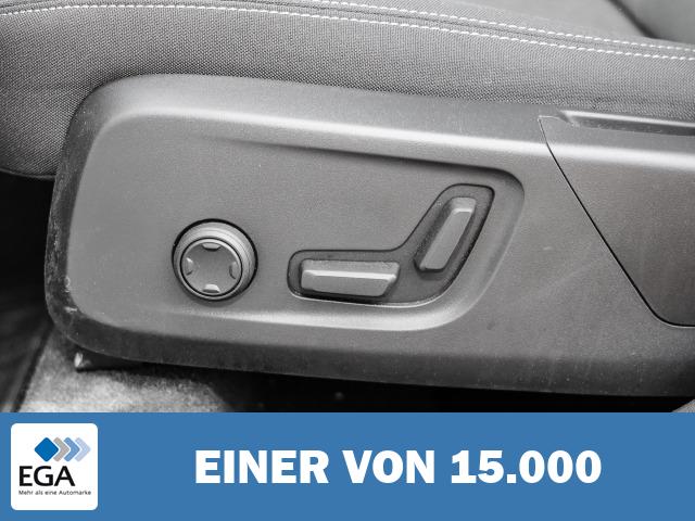 Volvo XC40 Plus Dark 2WD B3 EU6d digitales Cockpit Memory Sitze Soundsystem HarmanKard