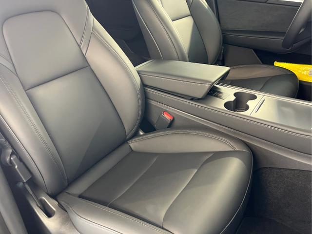 Tesla Model Y Performance Dualmotor-Allrad Leder+21...