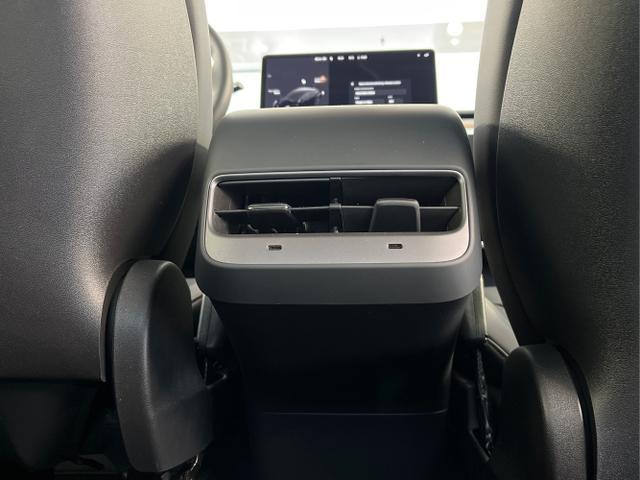 Tesla Model Y Performance Dualmotor-Allrad Leder+21...