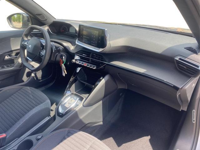 Peugeot 2008 1,2 130 EAT8 Active Pack SHZ Klima Kamer...