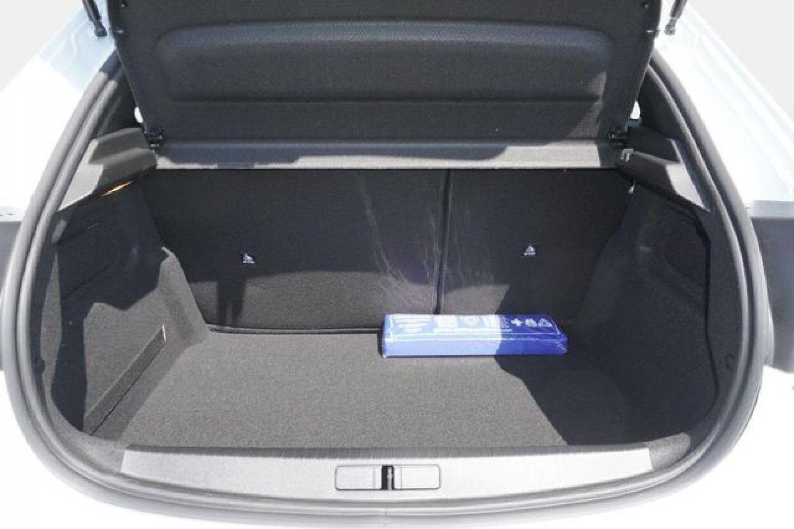 Peugeot 208 BlueHDi 100 Allure++EPH++NAVI++SHZ