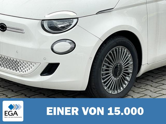 Fiat 500e 42 kWh 16 Zoll Alu Klimaaut. Apple CarPlay Androit Auto