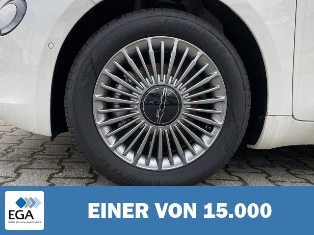 Fiat 500e 42 kWh 16 Zoll Alu Klimaaut. Apple CarPlay Androit Auto