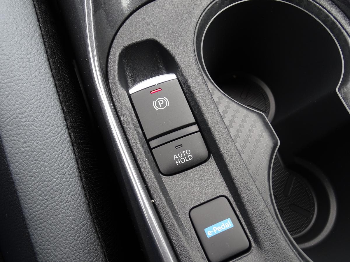 Nissan Juke 1.6 Hybrid N-Connecta Hybrid Automatik Kamera PDC