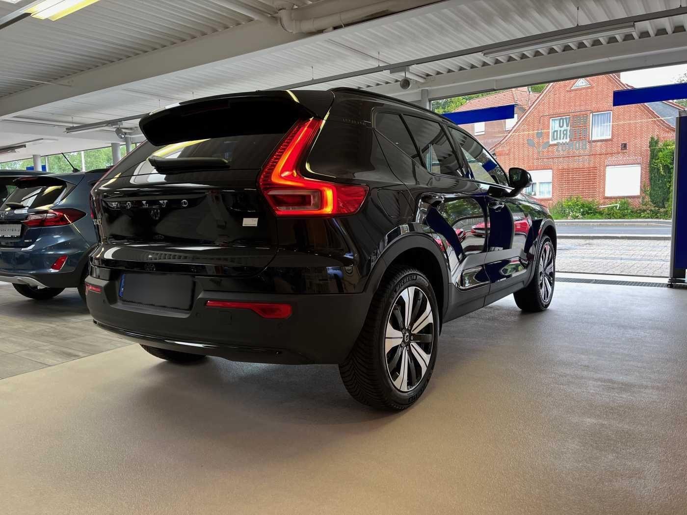 Volvo XC40 XC40 Plus Dark Recharge Plug-In Hybrid 2WD