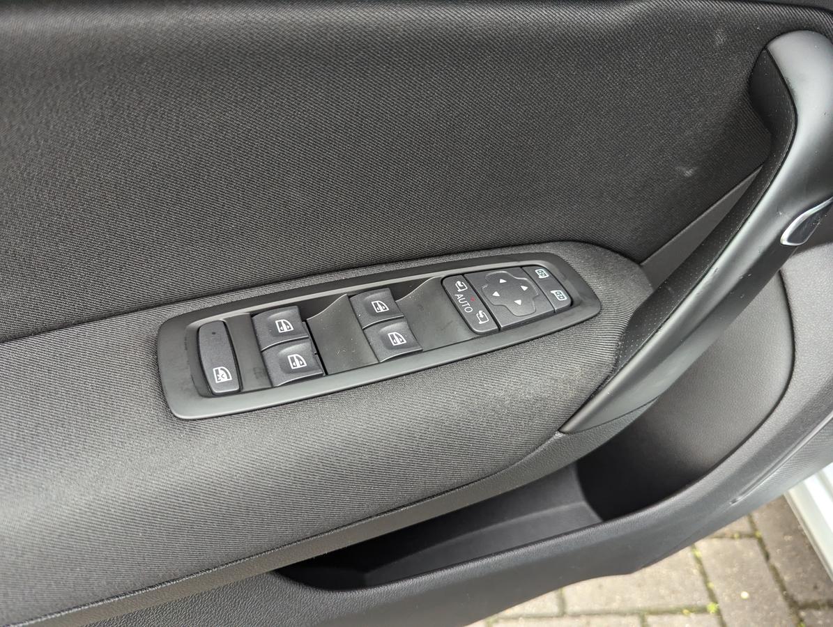 Renault Megane IV Grandtour 1.3 TCe 140 Business Edition BT GJR 1.Hd