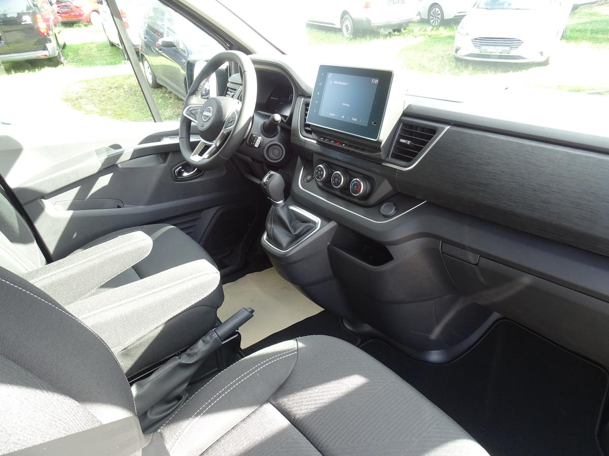 Nissan Primastar 2.8 dCi 170 L1H1 Tekna Kombi Automatik 8Sitzer 