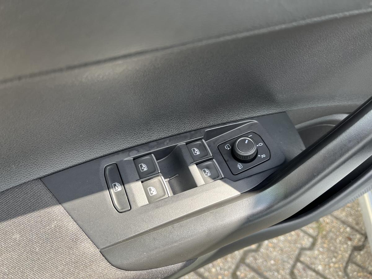 Volkswagen Taigo 1.0 TSI R-Line OPF (LED,Automatik,Allwetterr.) 