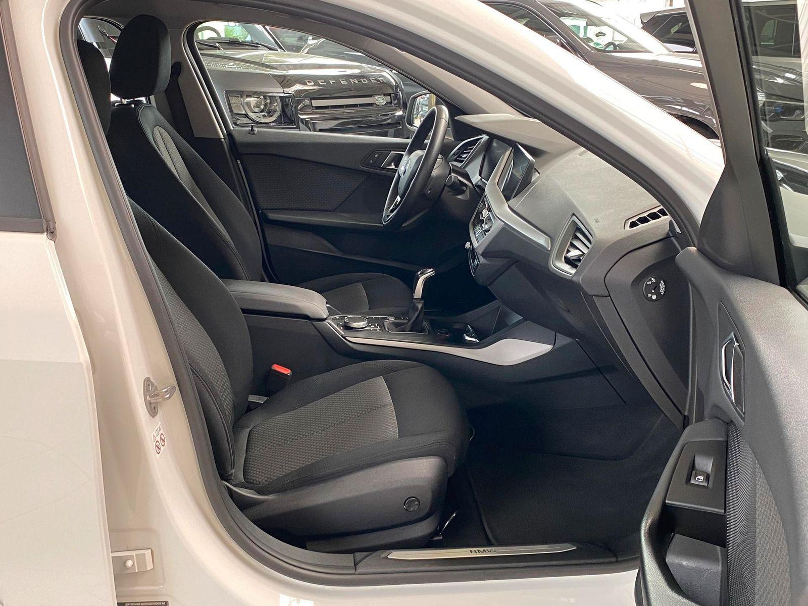 BMW 118 d Advantage*NAV*SHZ*TEMP*CARPLAY*RFK