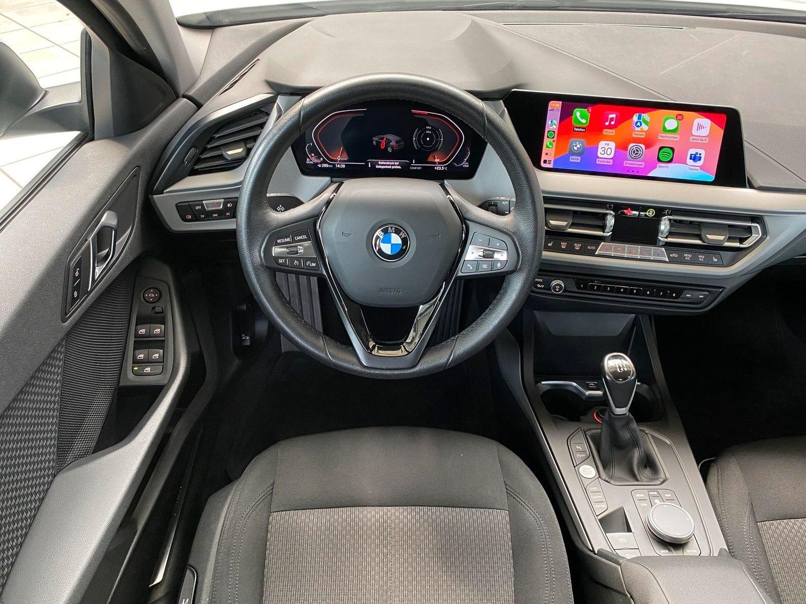 BMW 118 d Advantage*NAV*SHZ*TEMP*CARPLAY*RFK