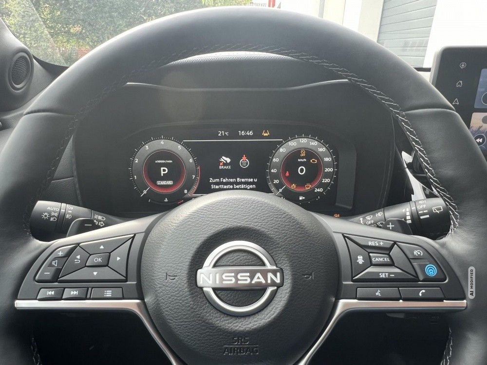 Nissan Juke Acenta 1,6 DIG-T Hybrid MMA Winterpaket