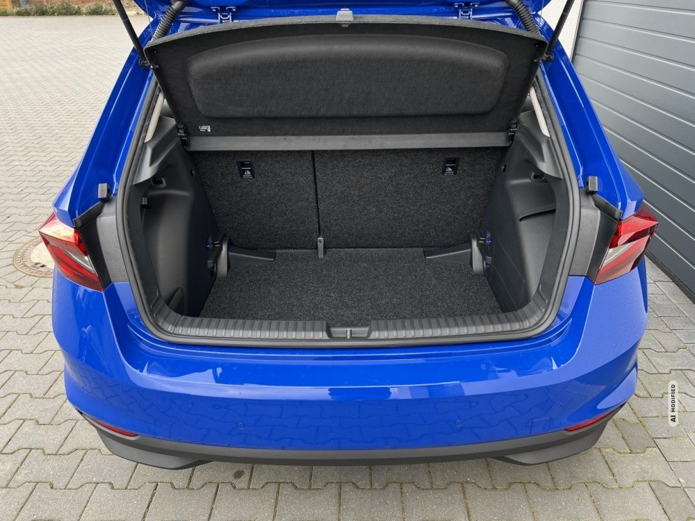 Skoda Fabia Essence 1,0 TSI 70KW Klima PDC GRA