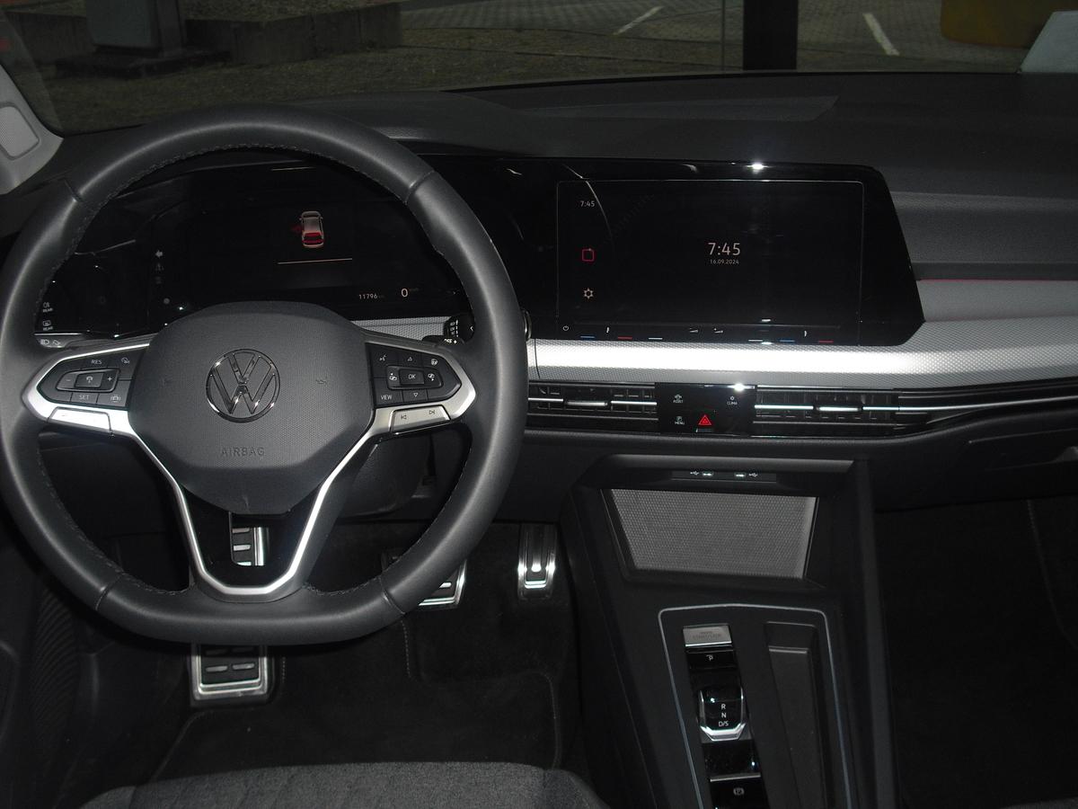 Volkswagen Golf VIII 1.0 eTSI Move 7-Gang DSG*LED*SHZ*