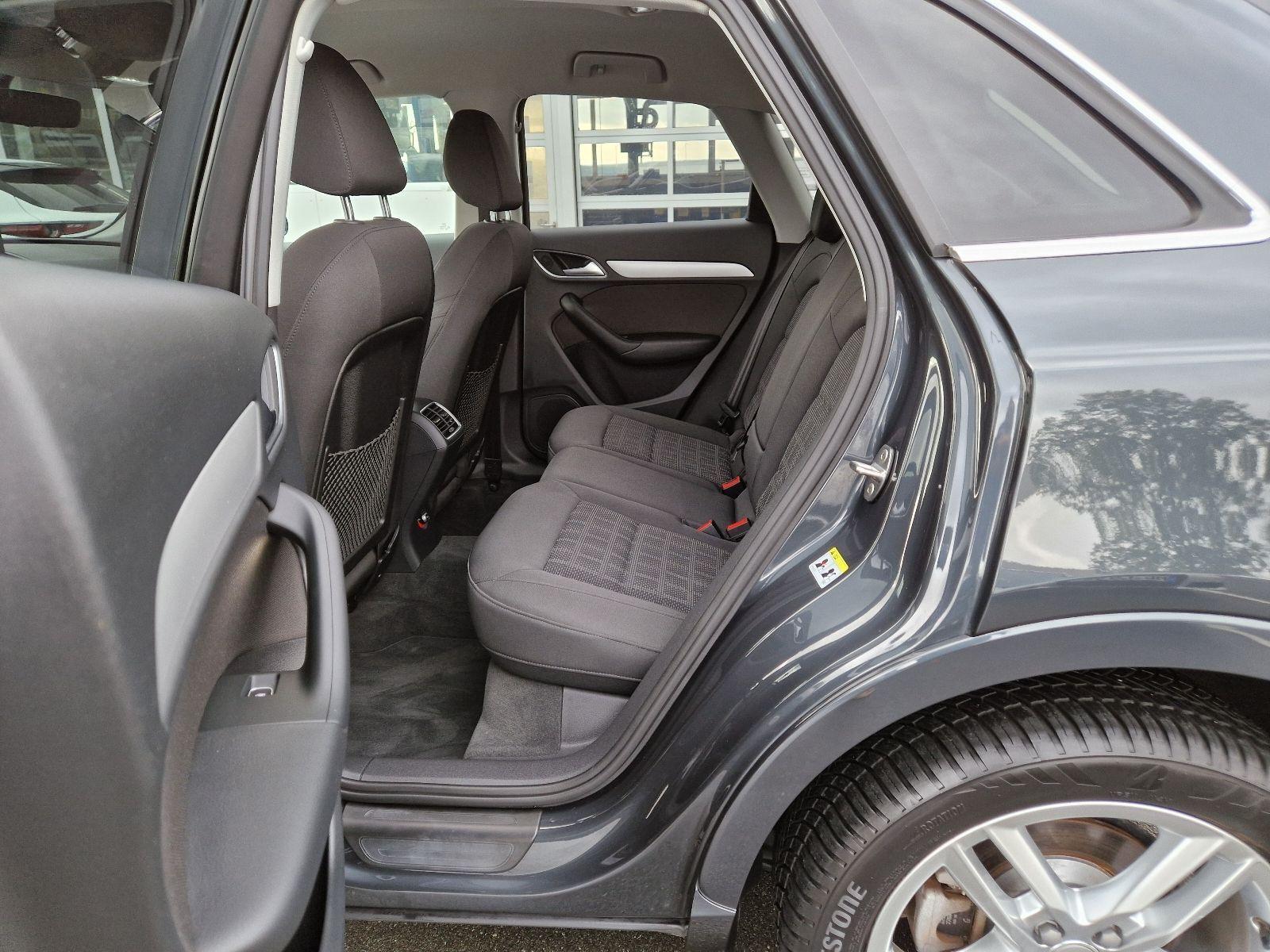 Audi Q3 1.4 TFSI sport/Navi/SHZ/Xenon-Plus/Soundsyste
