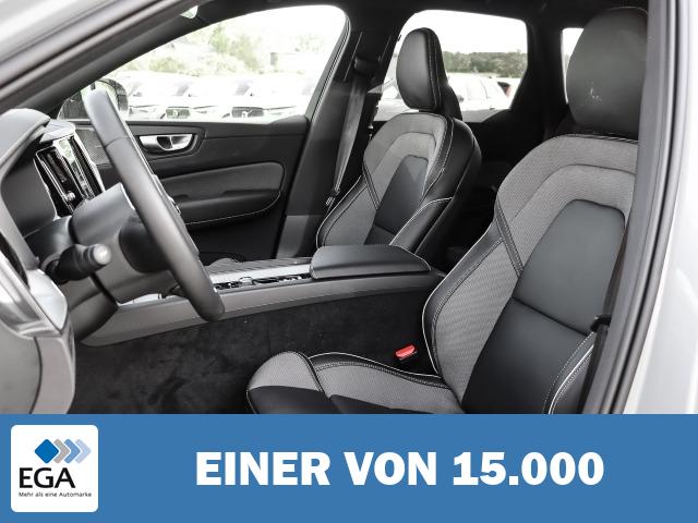 Volvo XC60 Ultimate Dark Recharge Plug-In Hybrid AWD T8 Twin Engine EU6d Allrad HUD St