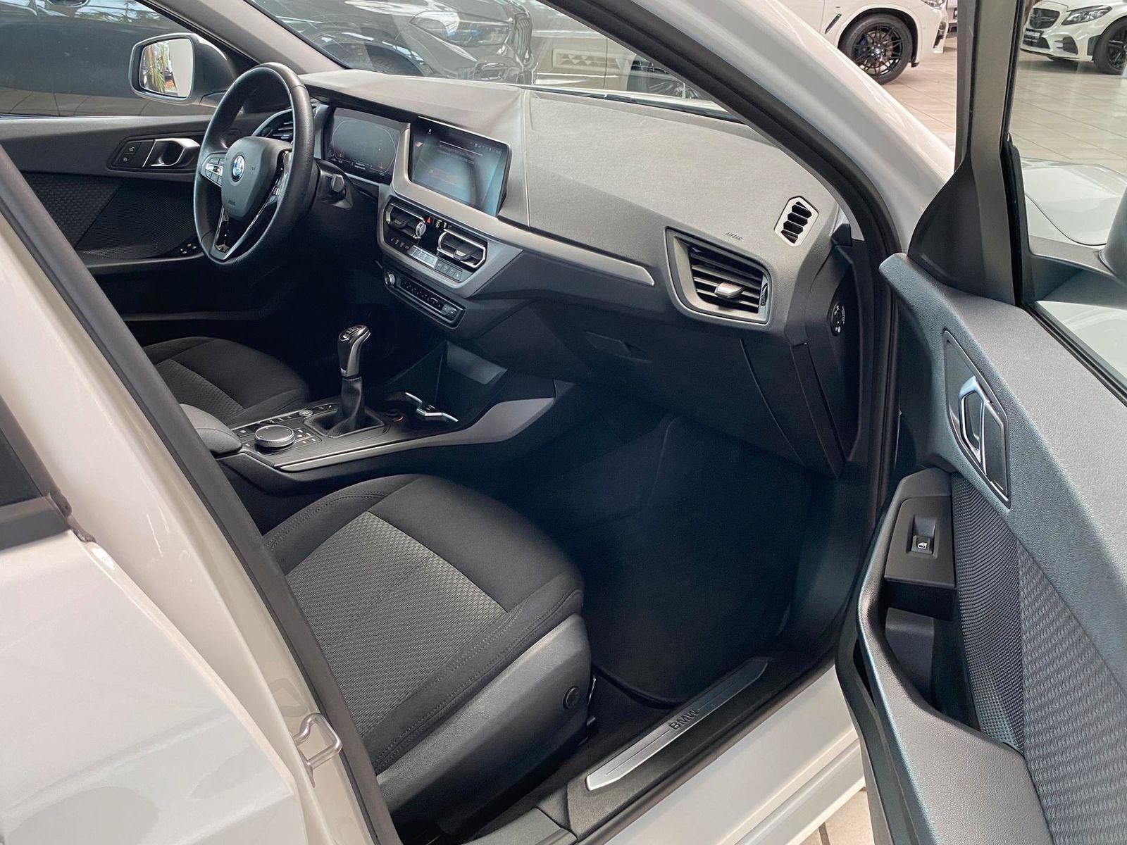 BMW 118 d Advantage*NAV*SHZ*TEMP*CARPLAY*RFK