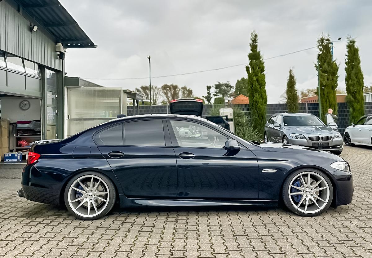 BMW 530 d xDrive M Sport Paket Panorama Hifi Head Up
