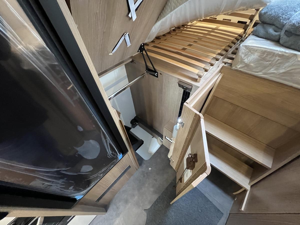 Malibu I 430 KB LE Lithium+Solar+Markise+TV+Backofen+Truma 6E