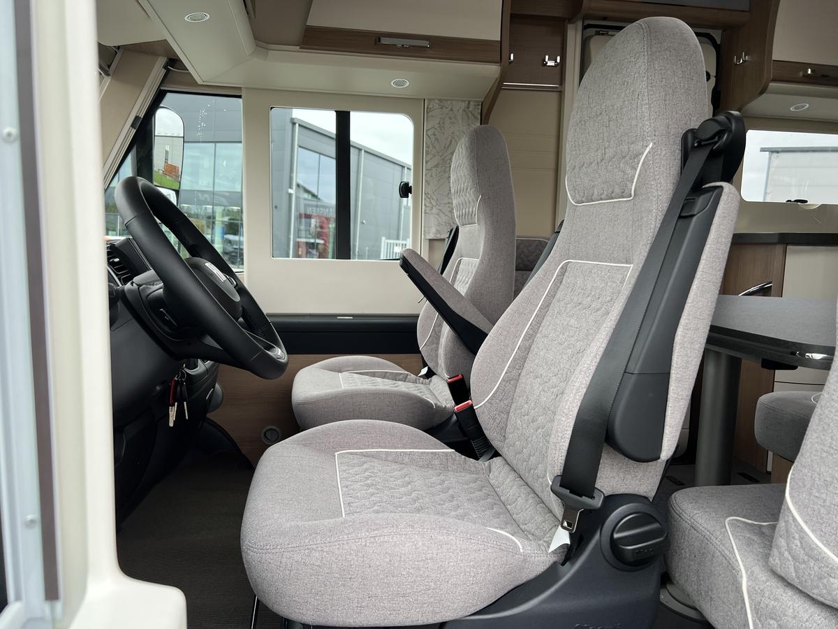 Malibu I 430 KB LE Lithium+Solar+Markise+TV+Backofen+Truma 6E