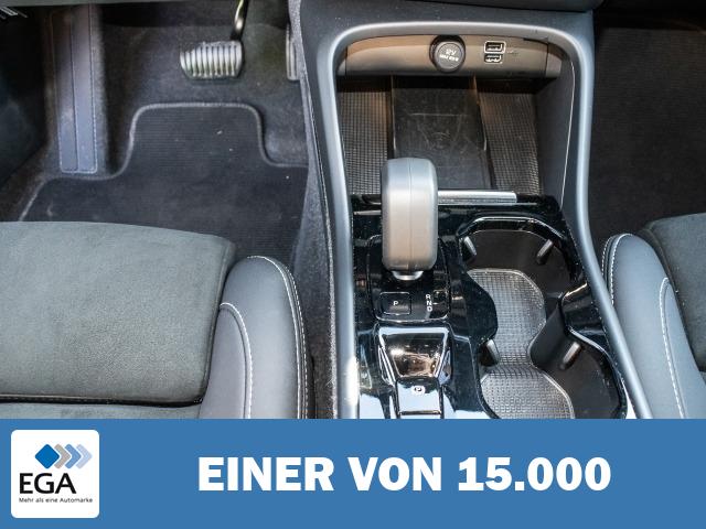 Volvo XC40 Plus Dark Recharge Plug-In Hybrid 2WD T5 Twin Engine EU6d StandHZG Navi dig