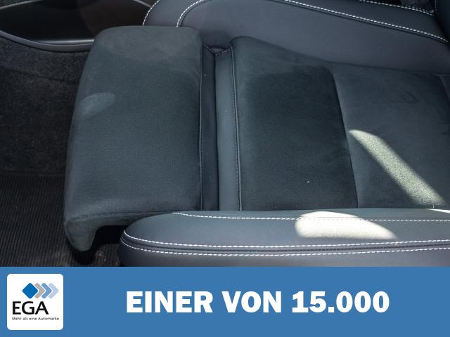 Volvo XC40 Plus Dark Recharge Plug-In Hybrid 2WD T5 Twin Engine EU6d StandHZG Navi dig